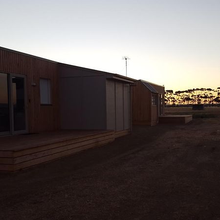 Lara Lodge Exterior photo